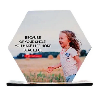 Hexagon Honor: Shape Your Success Story with Our Customized Award Plaque!