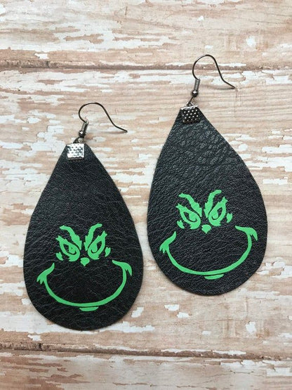 Dazzle & Design: Personalize Your Shine with your Personalize Tear Drop Earrings!